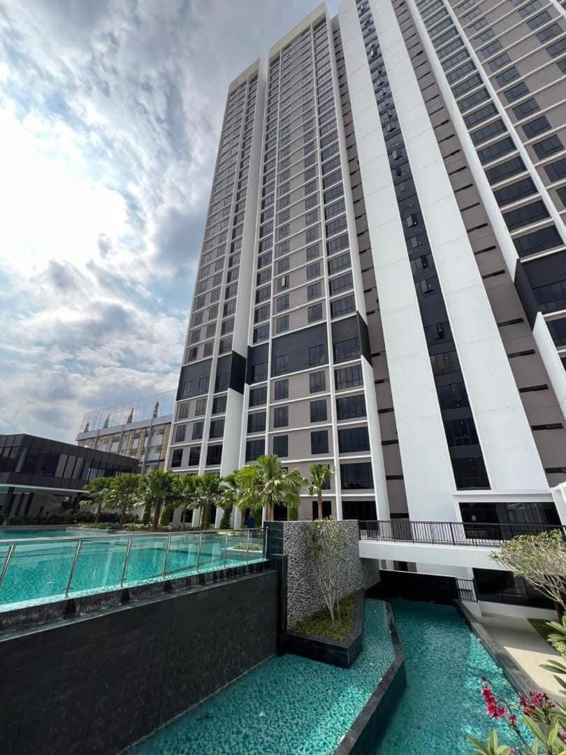 Veranda Hippo House Apartemen Johor Bahru