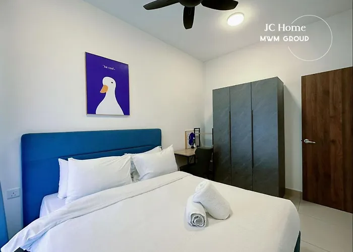 Veranda Hippo House